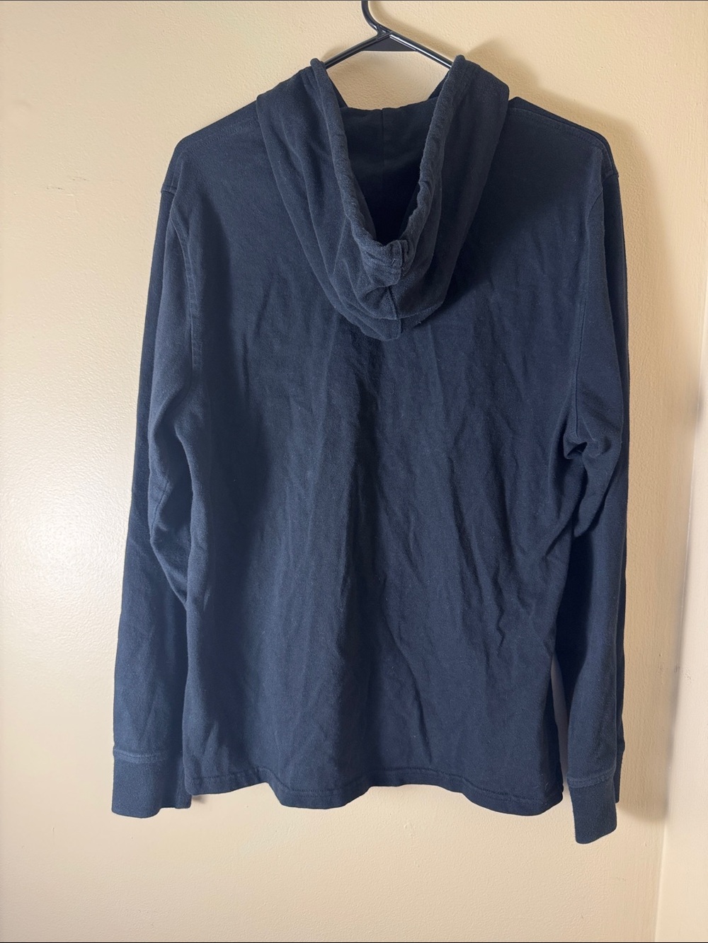 Men Sweater Subcategory Classification - Picture 2 of 3